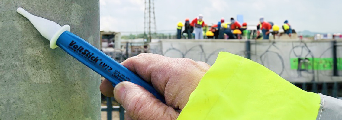 Using intrinsically safe voltage tester in hazardous areas